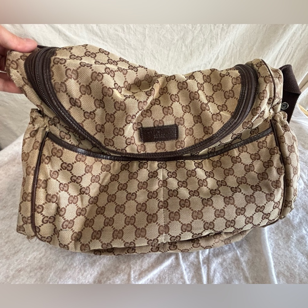 Used Gucci daiper bag